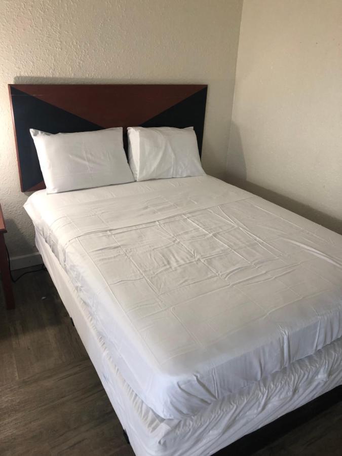 Travel Inn פטרסבורג מראה חיצוני תמונה