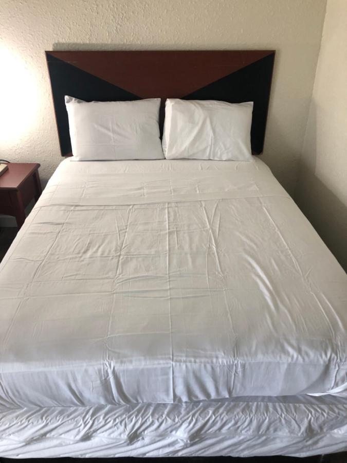 Travel Inn פטרסבורג מראה חיצוני תמונה