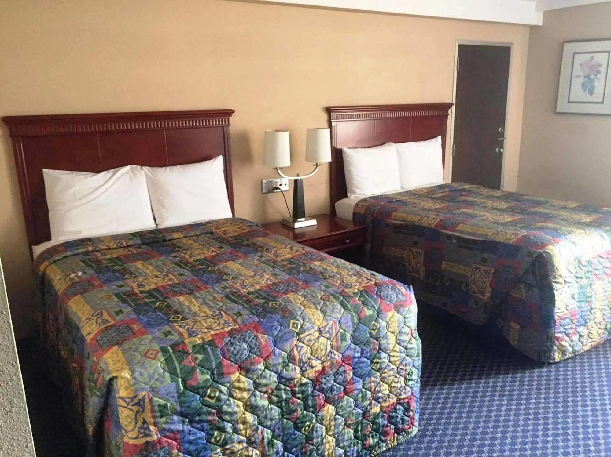 Travel Inn פטרסבורג מראה חיצוני תמונה