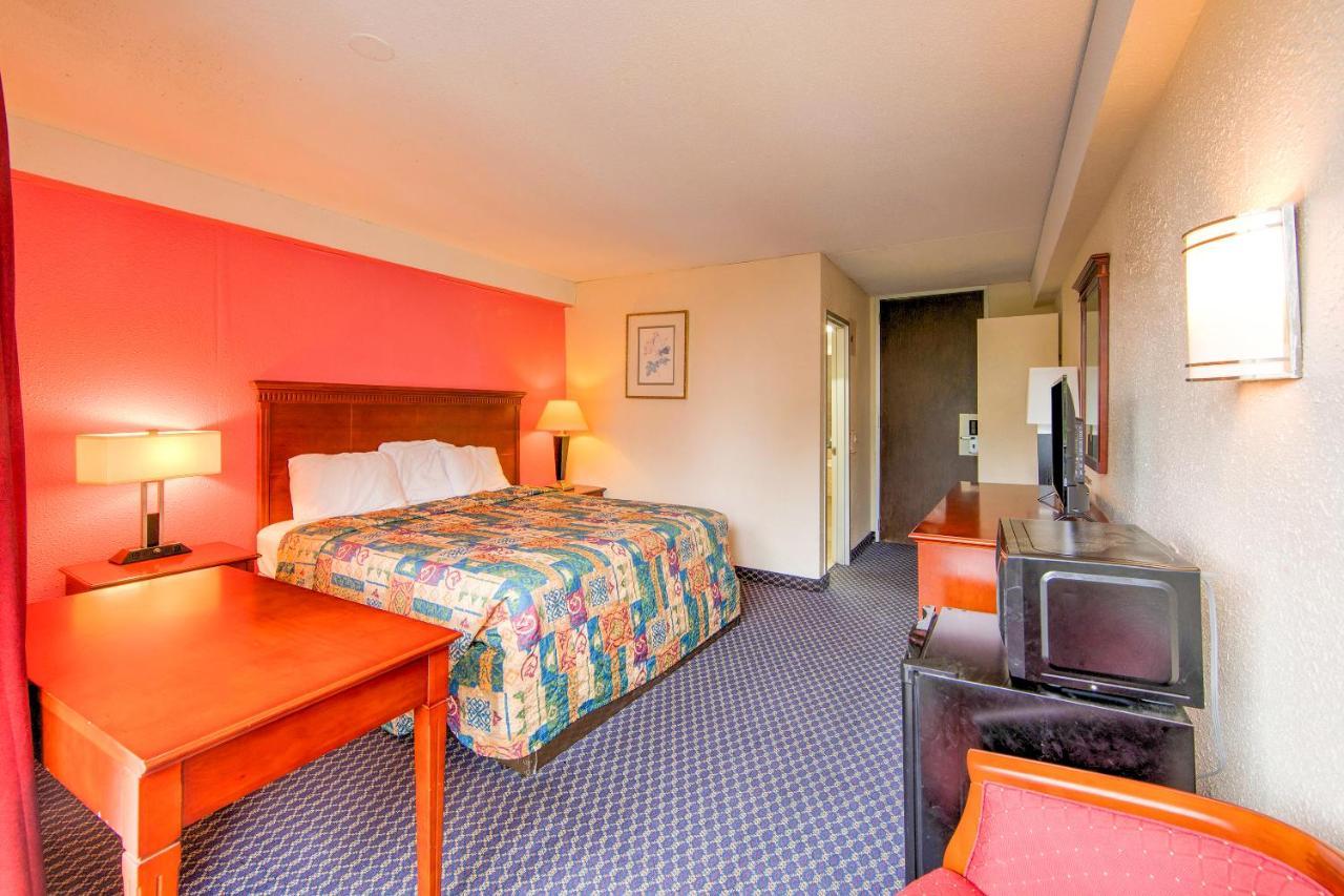 Travel Inn פטרסבורג מראה חיצוני תמונה
