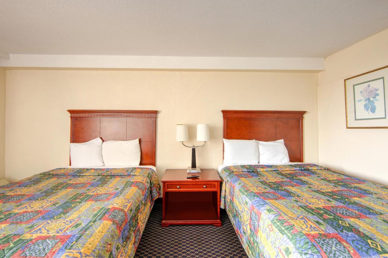 Travel Inn פטרסבורג מראה חיצוני תמונה